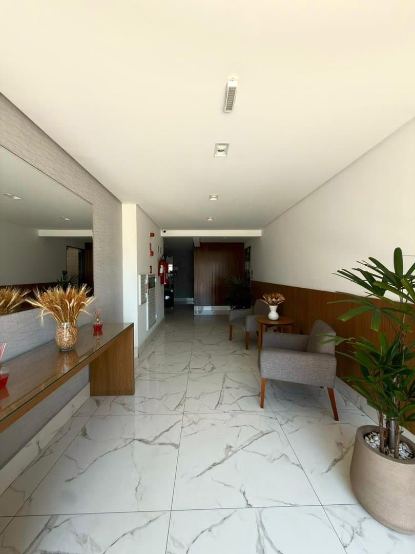 2 DORMITÓRIOS E 2 VAGAS DE GARAGEM - Foto 2