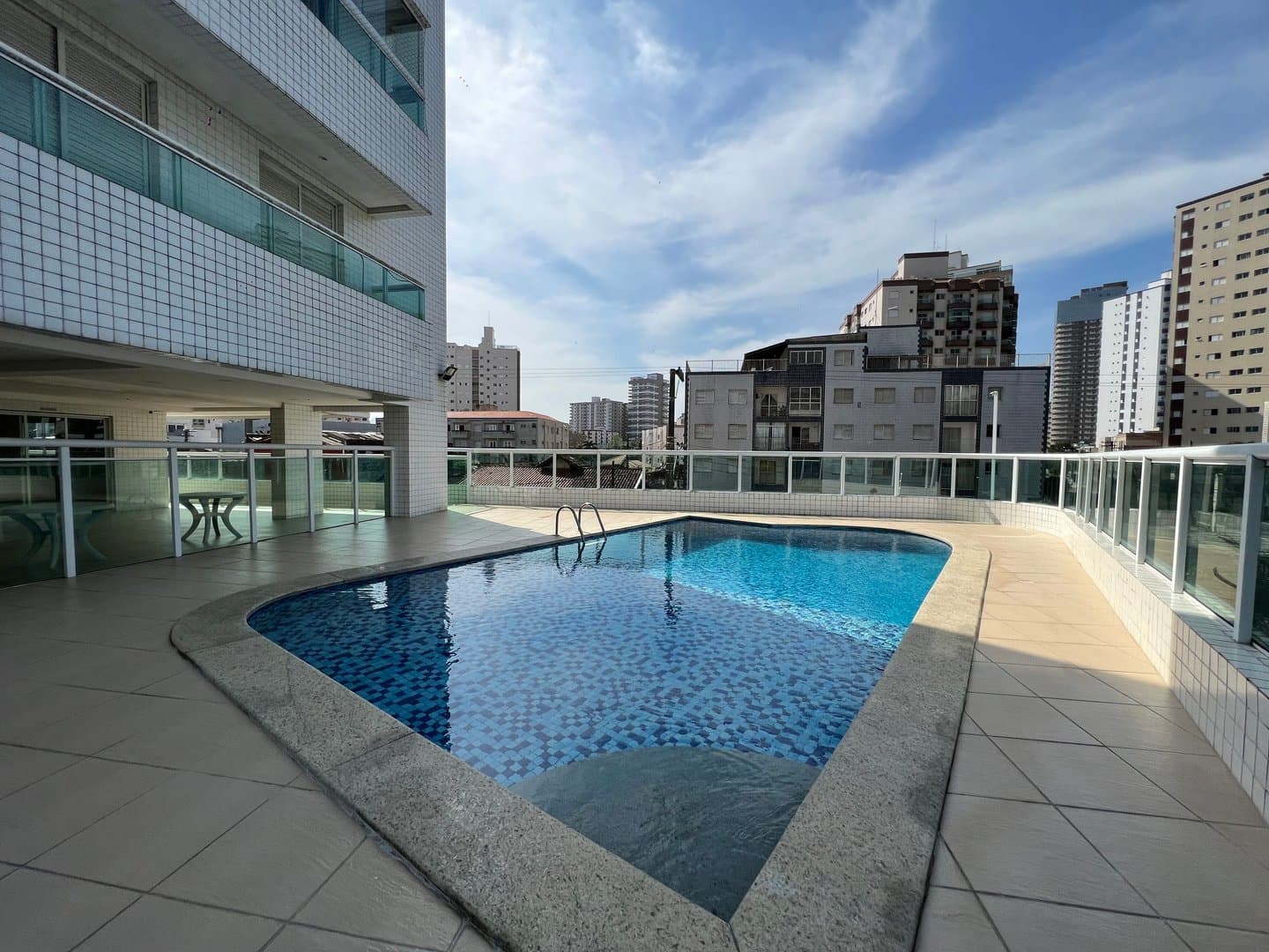 2 DORMITÓRIOS SENDO 2 SUÍTES – SACADA GOURMET - Foto 2