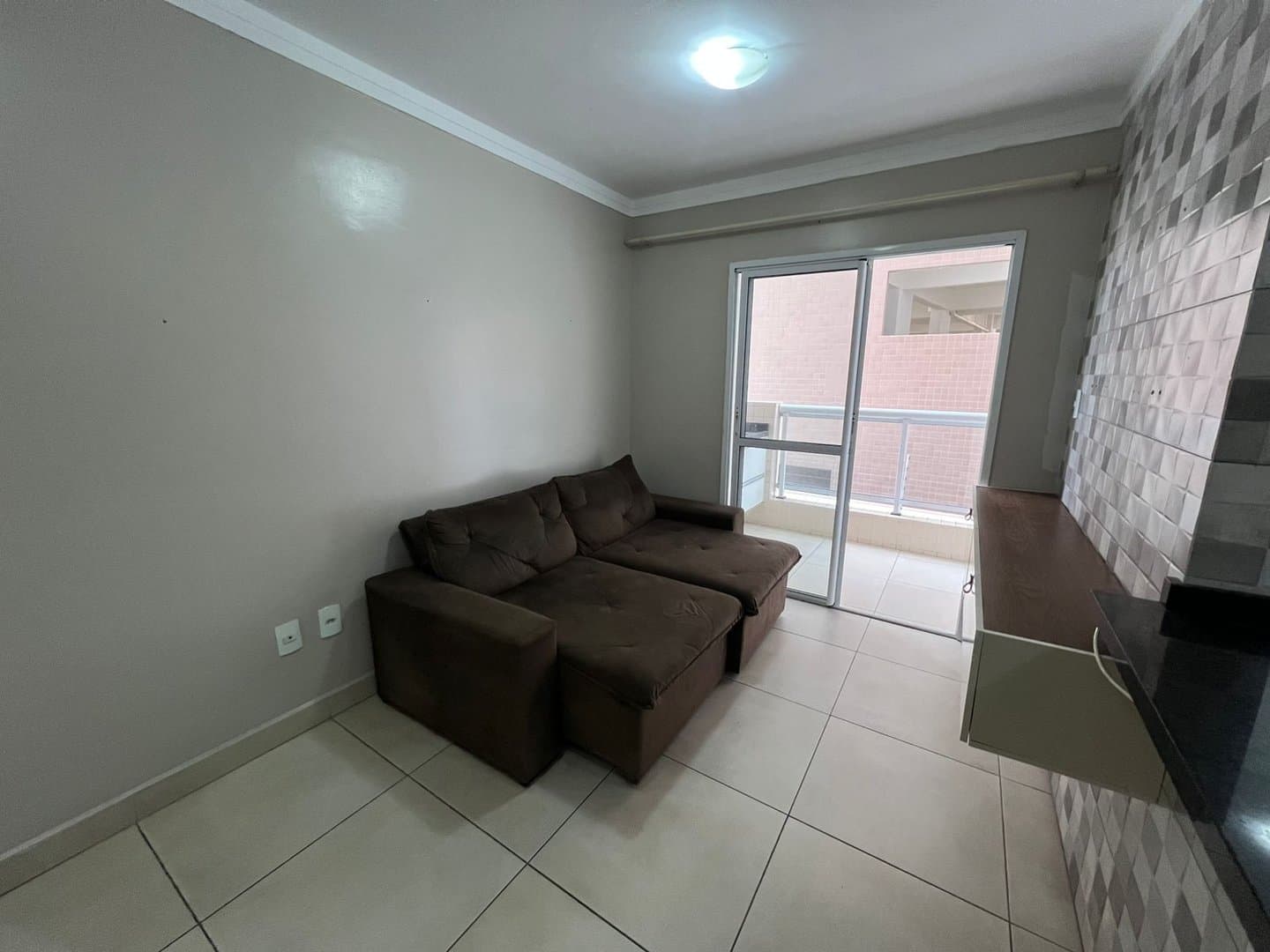 2 DORMITÓRIOS COM 1 SUÍTE - Foto 3