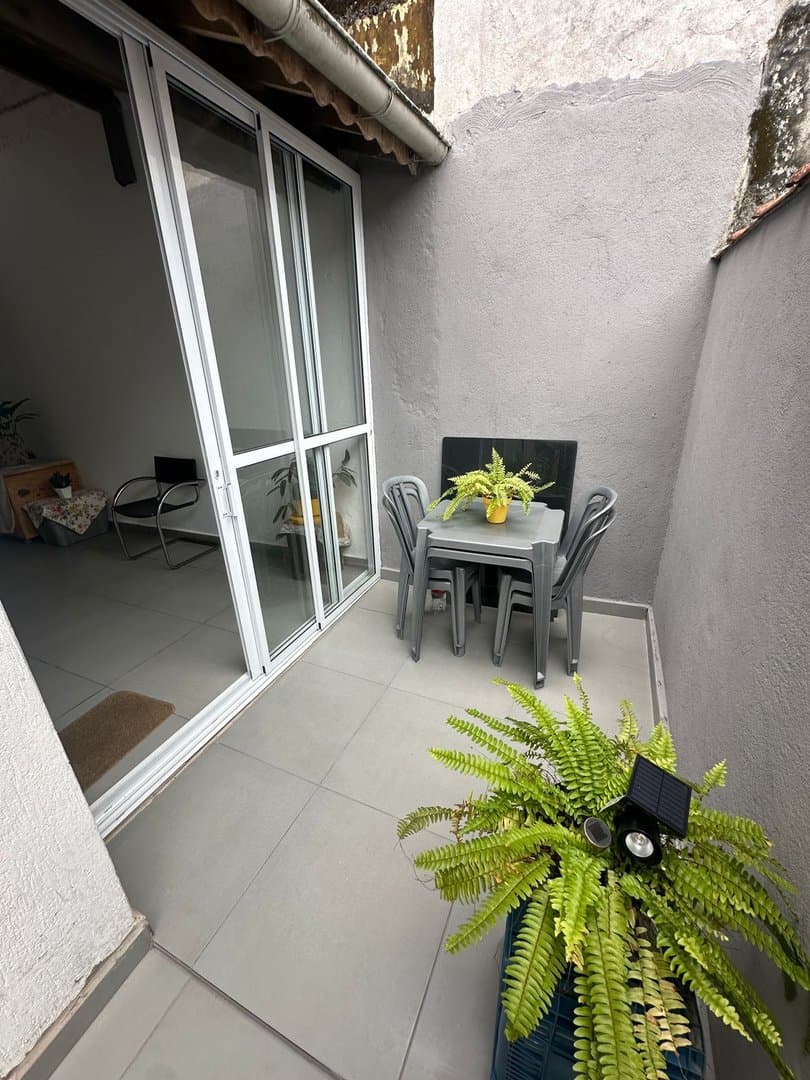 CASA COM CHURRASQUEIRA A CARVÃO - Foto 2