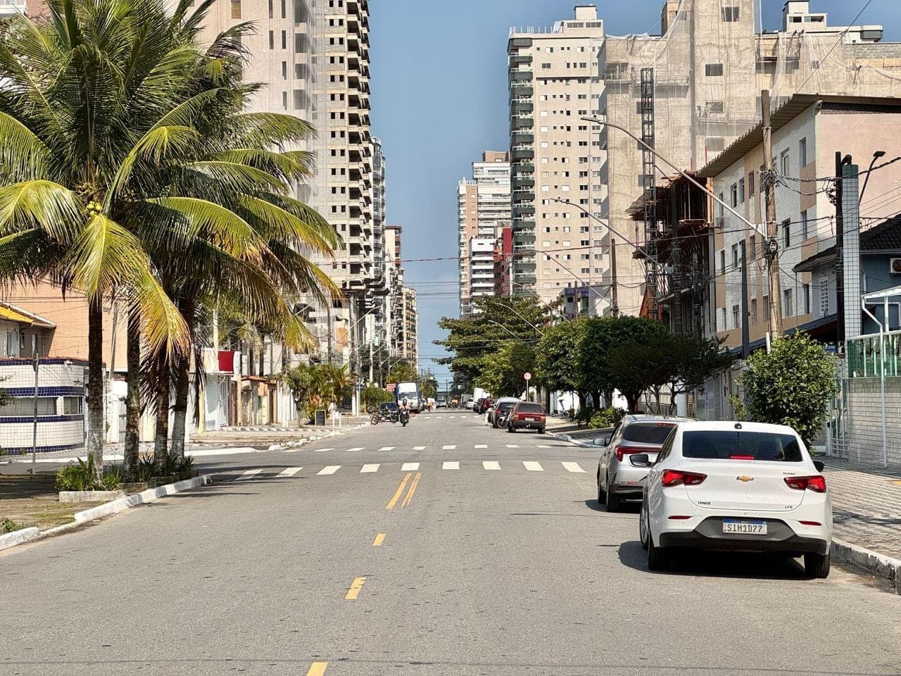 1 DORMITÓRIO MOBILIADO NO CANTO DO FORTE - Foto 2