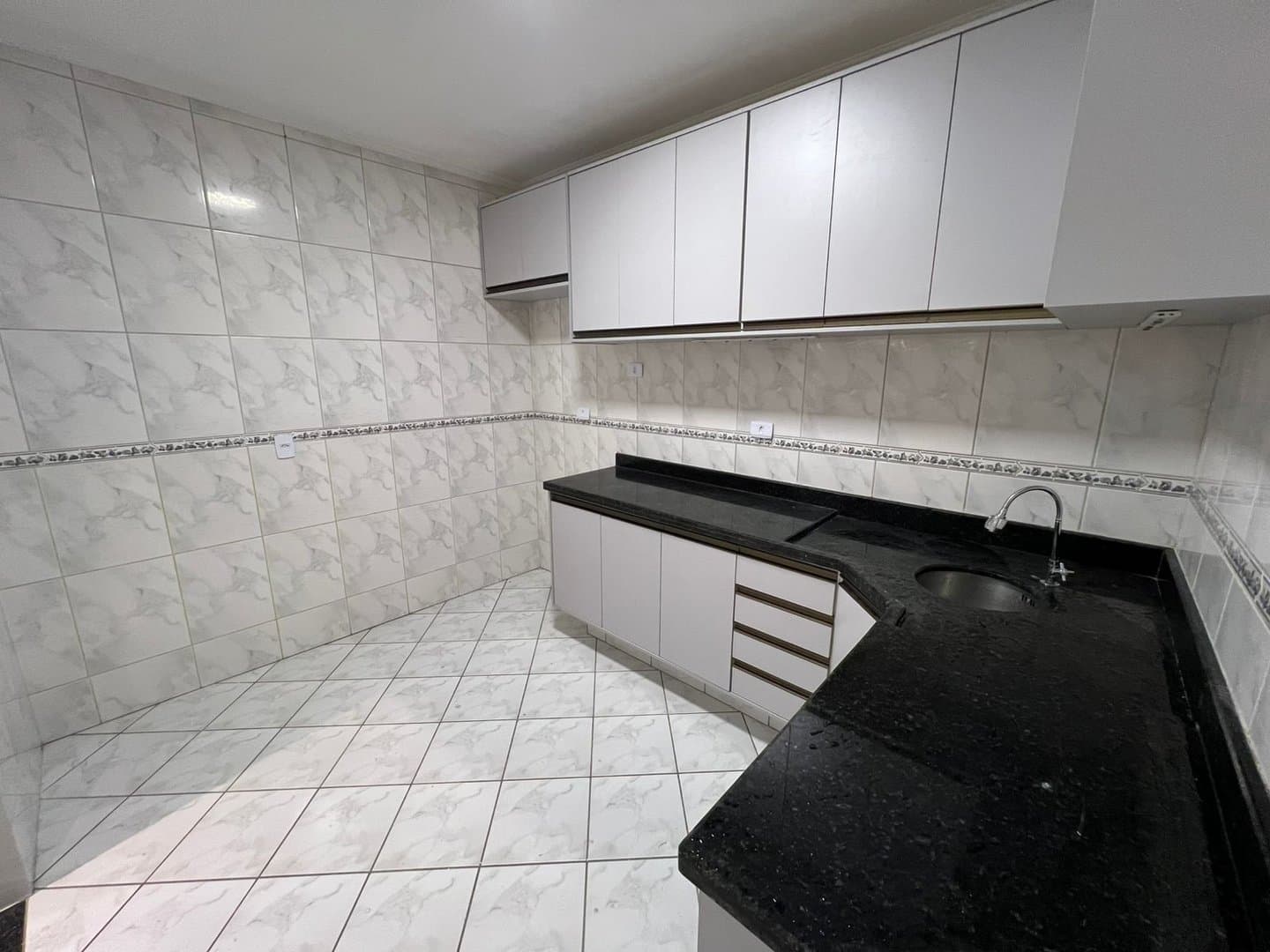 Apartamento na GUilhermina - 2 DORMS - Foto 2